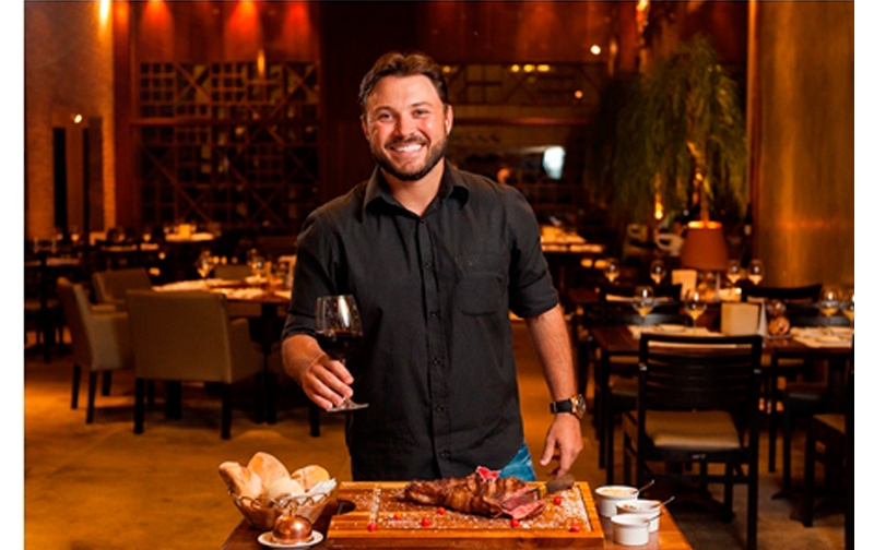 Ed.27 - Matéria: Acima da média - Paulo Brol Filho, dono do Restaurante Tapa de Cuadril, quer oferecer o melhor da parrilha argentina em Pernambuco. Foto Bosco Lacerda.